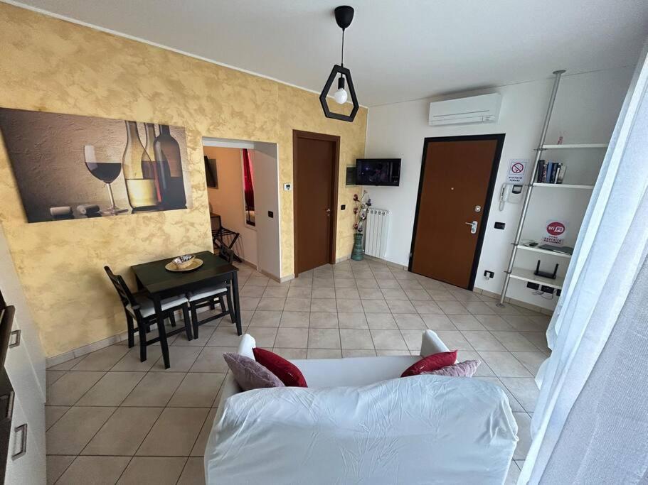 Appartamento Apt Genny - Somma Lombardo Esterno foto